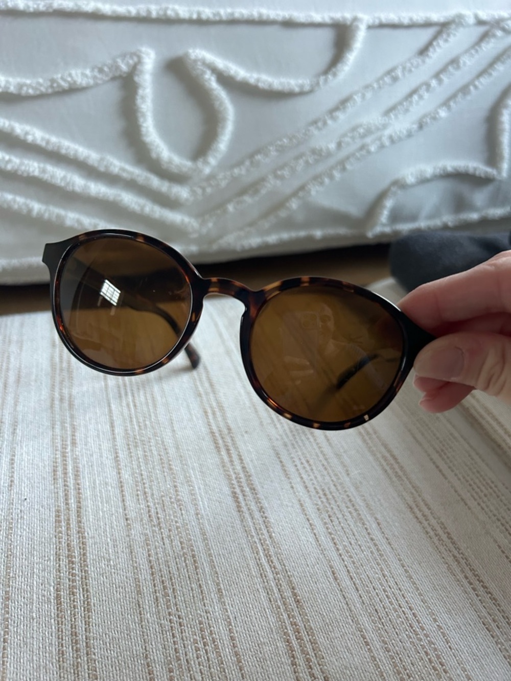 Tortoiseshell Round Sunglasses - Brown Lenses - Picture 3 of 4